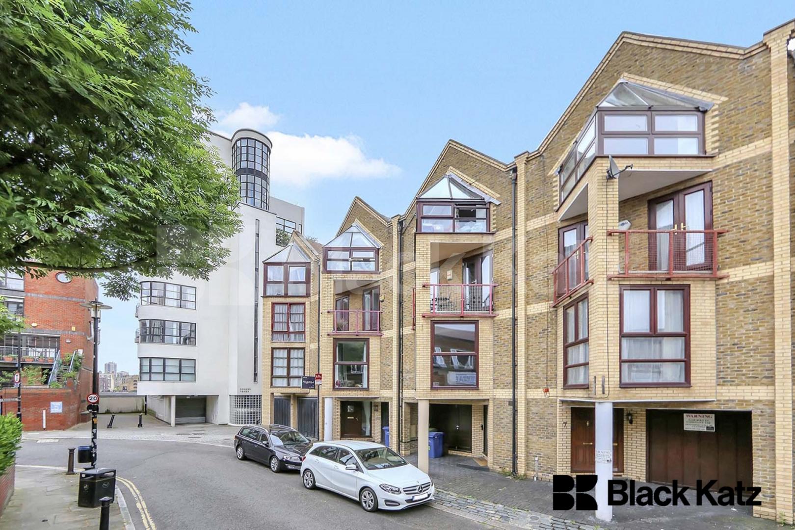 Boasting over 1420 sq.ft of living & entertaining space  Elephant lane , Bermondsey / Rotherhithe 